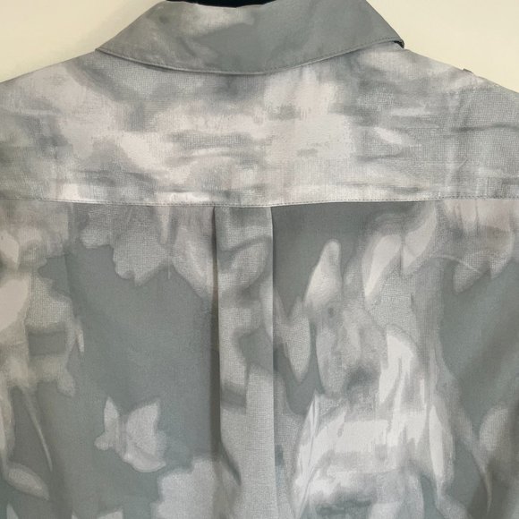 Banana Republic Dillon fit abstract print utility button down - Picture 6 of 7